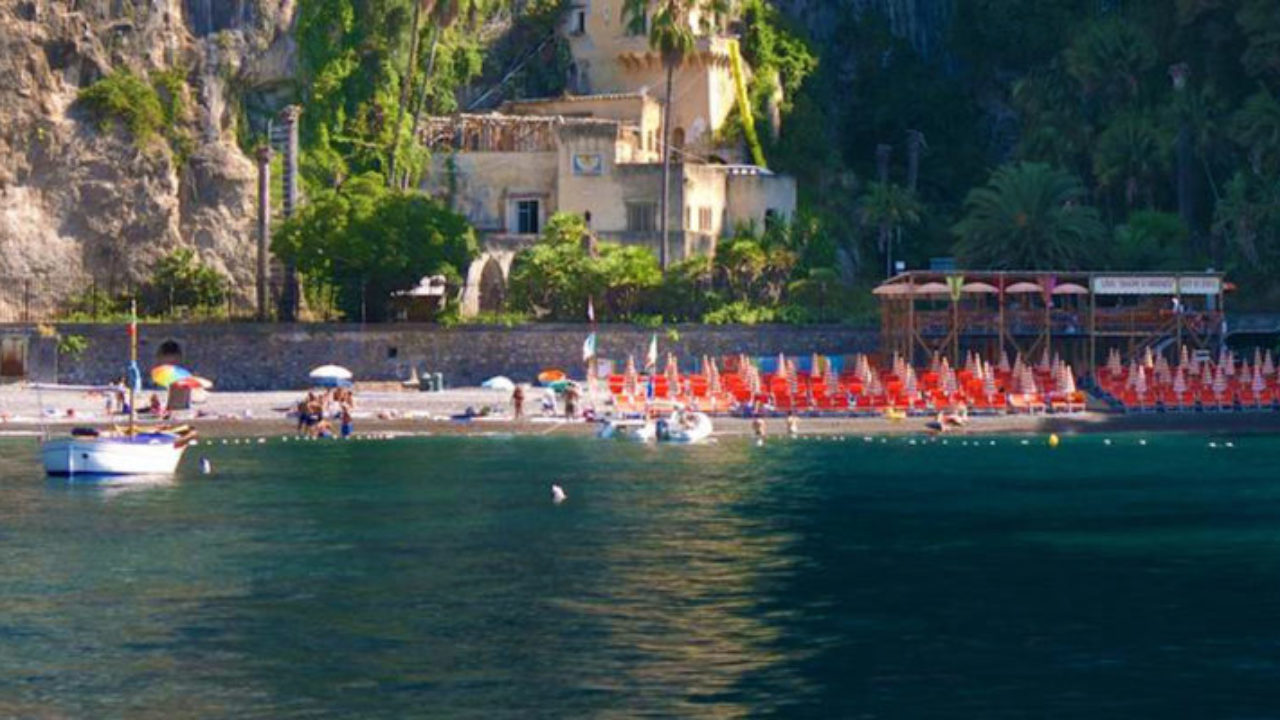 Spiagge Più Belle Di Napoli E Dintorni Prezzi E Come